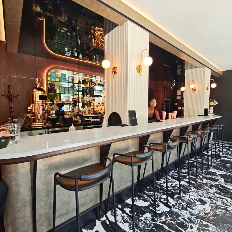 Ava - Espresso & Cocktails - Restaurants de Montr&eacute;al