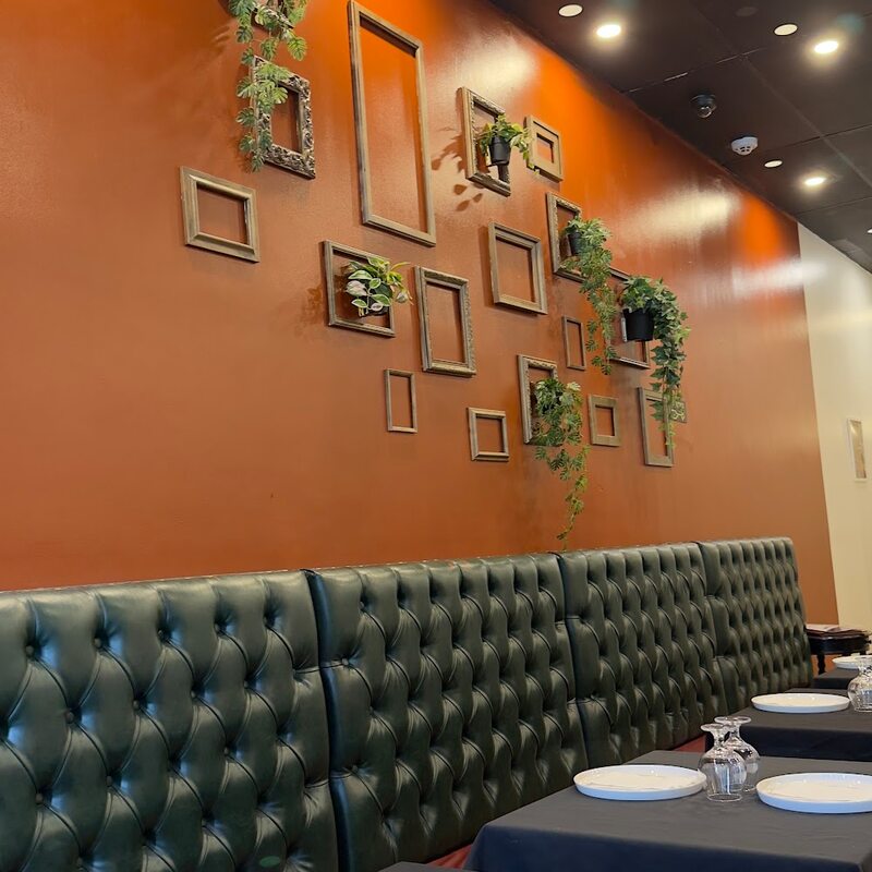 Maison Indienne - Indian House - Restaurants in Montreal