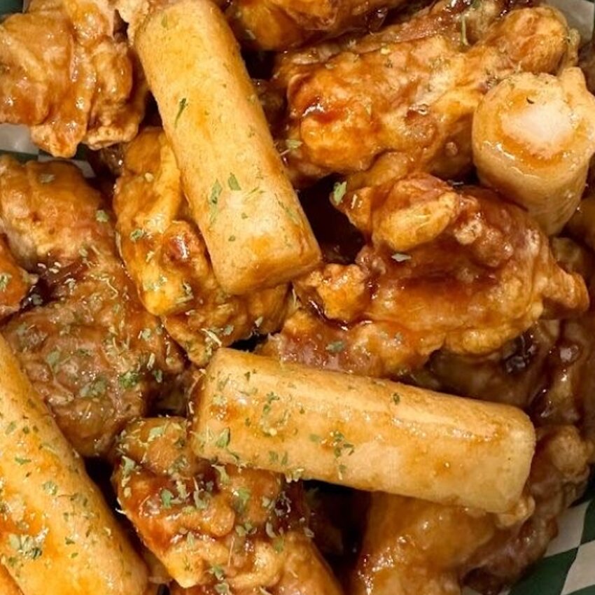 Chicken Plus + - Poutine, Pasta, Fried Chicken Restaurants Near: H2E1C8