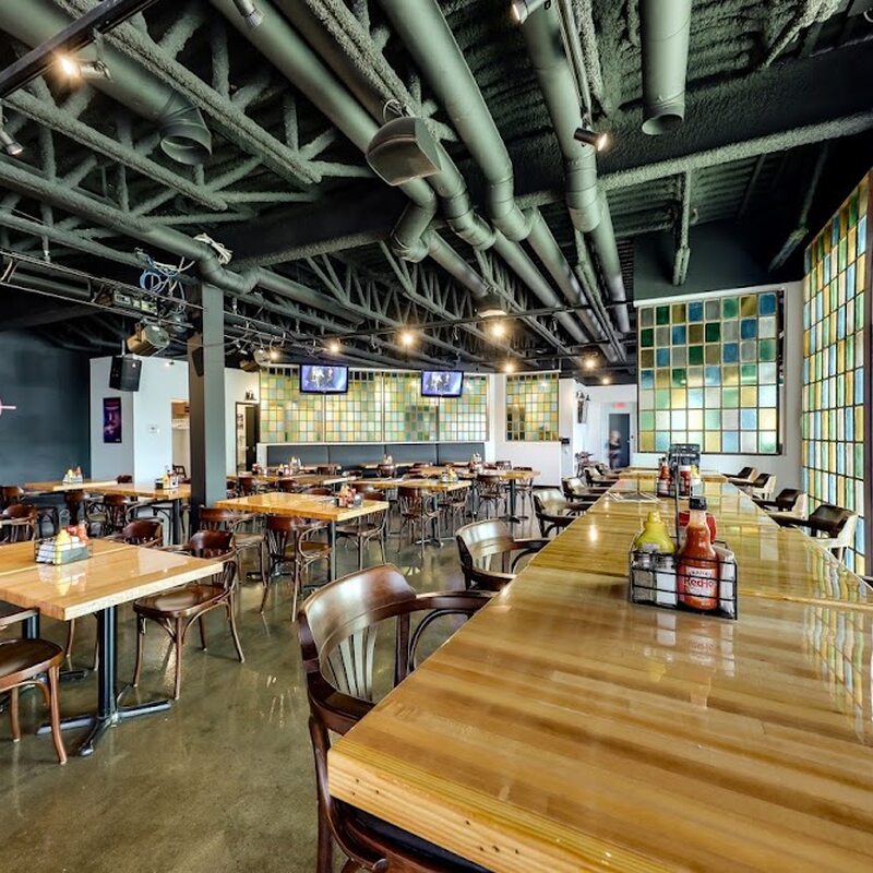 Resto-Pub BoulZeye - Restaurants de Montréal