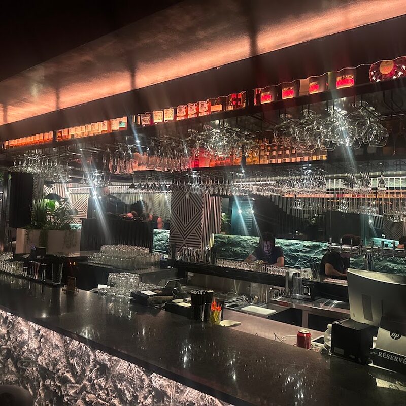 HUQQA LOUNGE - Restaurants in Montreal