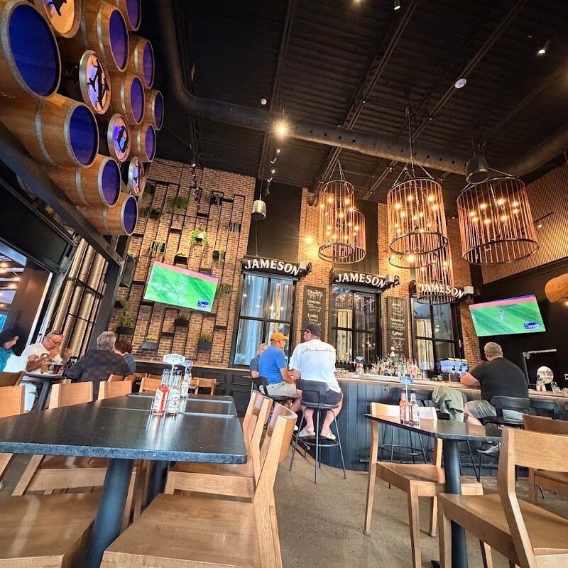 Inox Bouffe & Houblons - Comfort Food Restaurants in Quebec