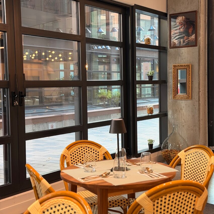 Shnoopi - Mediterranean Restaurants in Montreal-Southwest