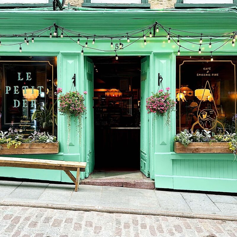 Le Petit Dep - Cafés in Quebec