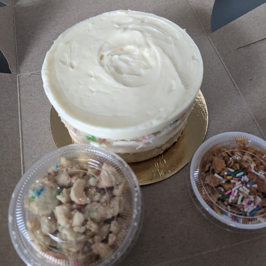 Livia Sweets - Pastries, BBQ, Poutine Restaurants Near: H2V4E4