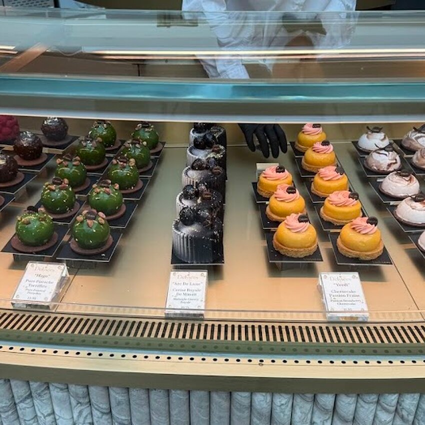 Delys&eacute;es - Restaurants pr&egrave;s de: H4P0E1