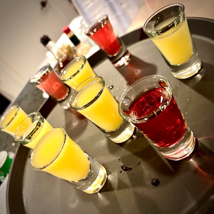 Le Joker Pub Ludique - Tea, Poutine, Bubble Tea Restaurants Near: J6W2C8