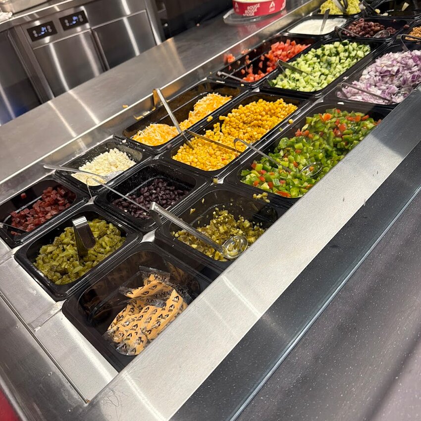 Poulet Rouge - Poutine in Laval