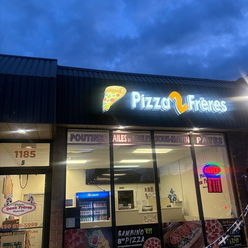 La Station Pizza - Indian, Poutine Restaurants in Montreal