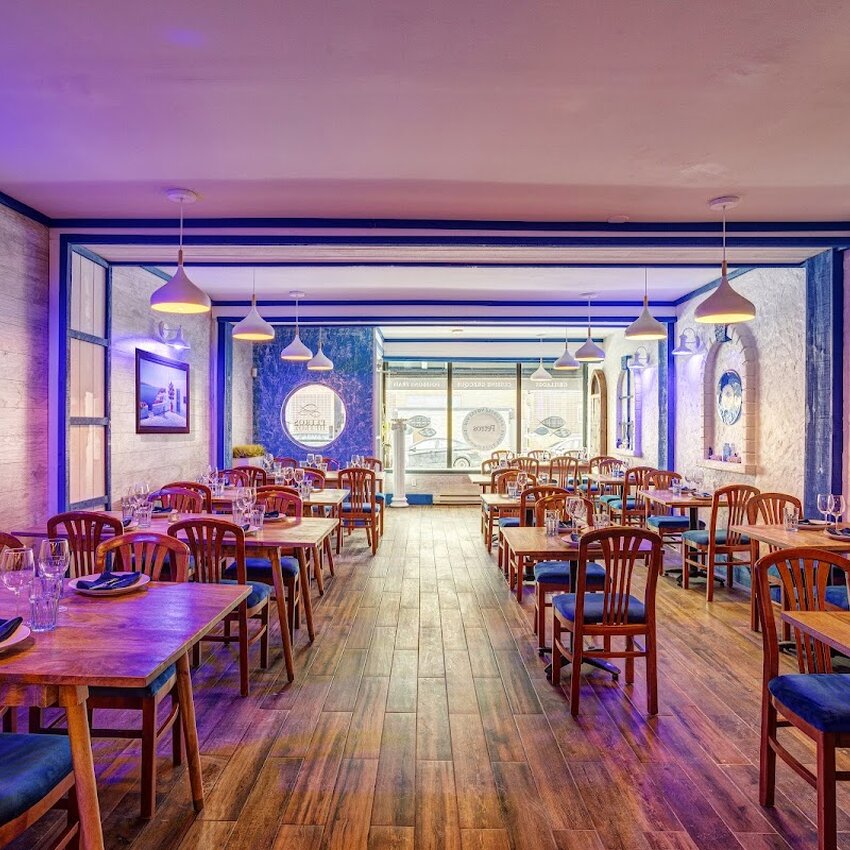 Petros Taverne Grecque - Restaurants pr&egrave;s de: J4H1C8