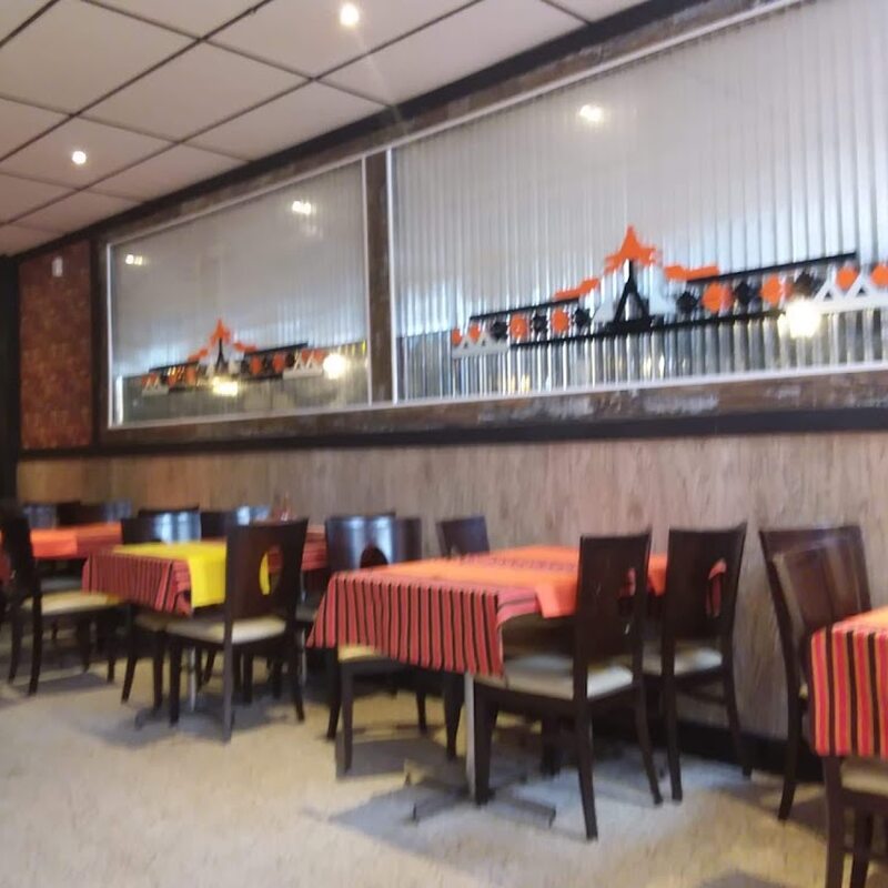 Resto Maison Lahlou - Restaurants Algeriens, Couscous de Montréal