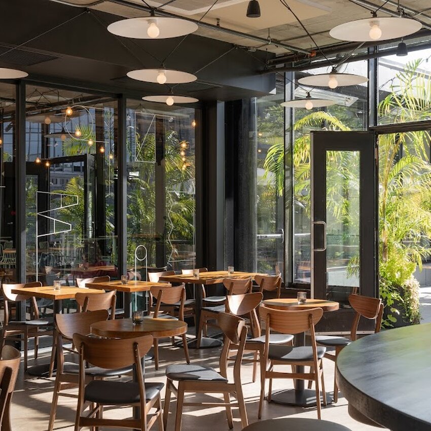 Pavillon - Restaurant SAT - Resto-Bars in Quartier des Spectacles