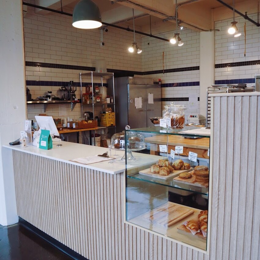 Club Abierto - Restaurants Caf&eacute;s, Th&eacute; pr&egrave;s de: H4E3J2