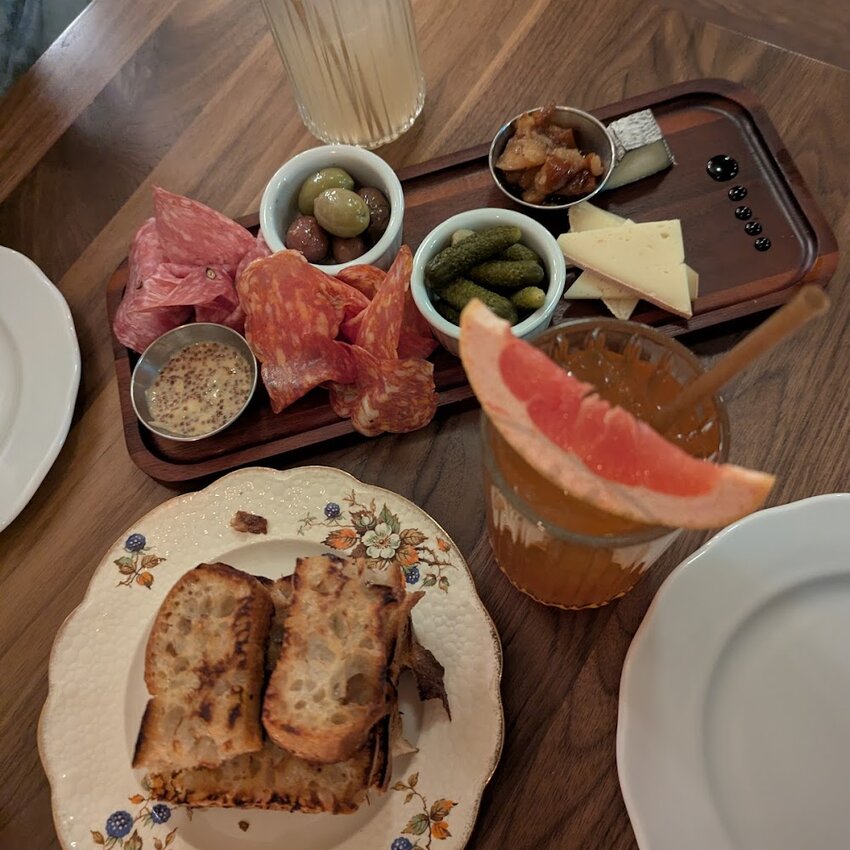 Le P'tit B&eacute;langer - Restaurants pr&egrave;s de: H2A3N9