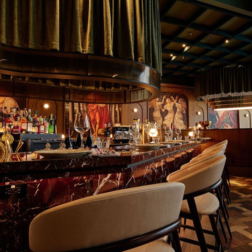 Ristorante Il Teatro -  Restaurants Near: H3A1B2