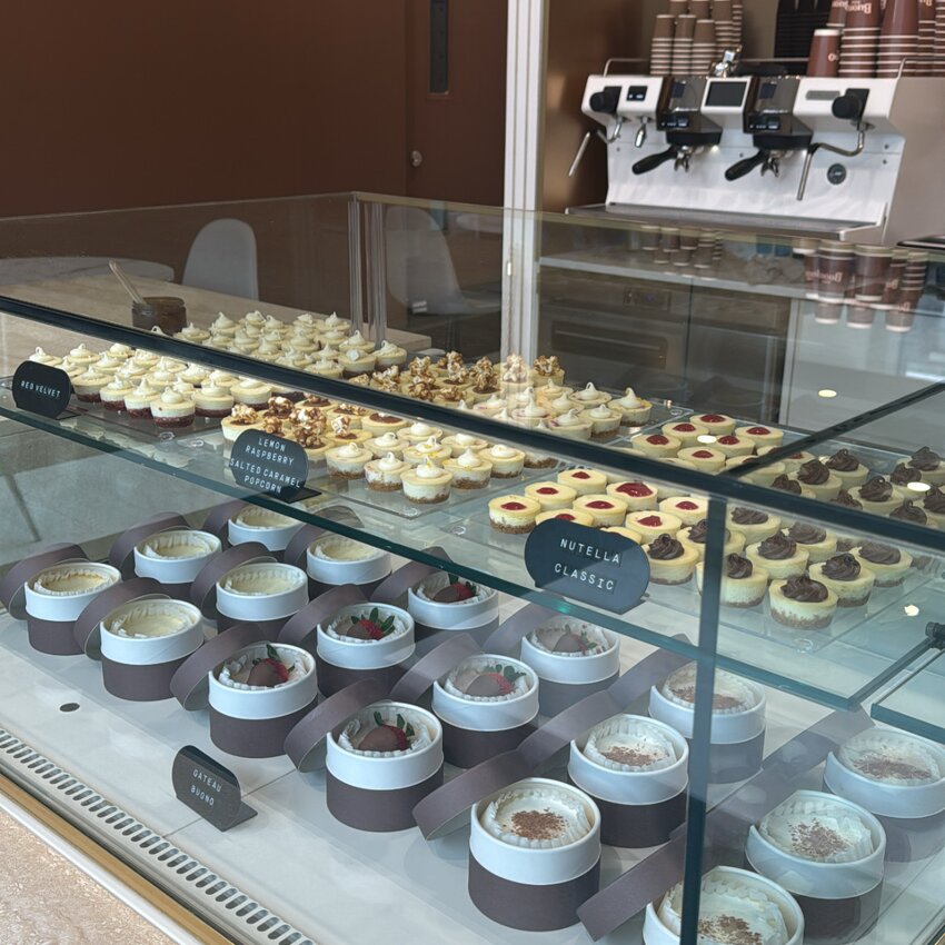Buono Bites - Caf&eacute;s, Poutine, Tea Restaurants in Montreal