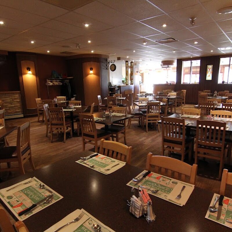Restaurant L'Entre-Gens - Restaurants Pizza, Libanais de Montréal
