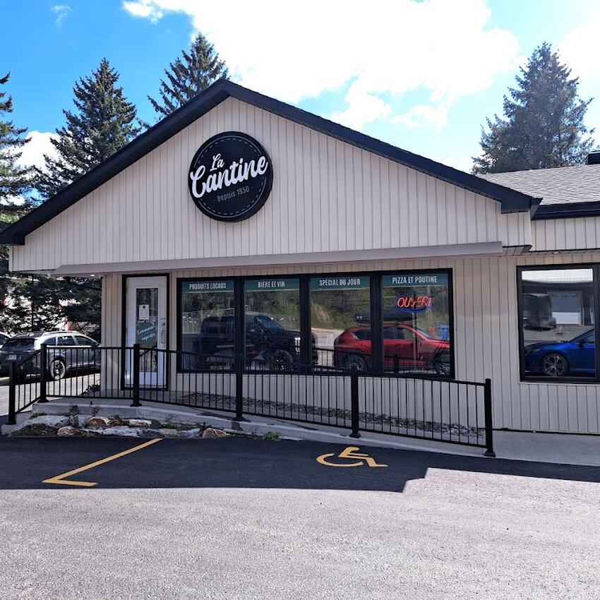 Cantine Cantine - Peruvian, Poutine, Casse-Croute/Snack Bars Restaurants Near: H2V4E4