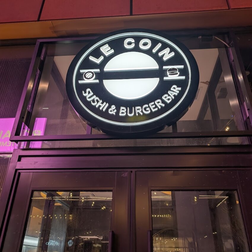 Le Coin Sushi & Burger Bar - Restaurants Near: H2Z2A8