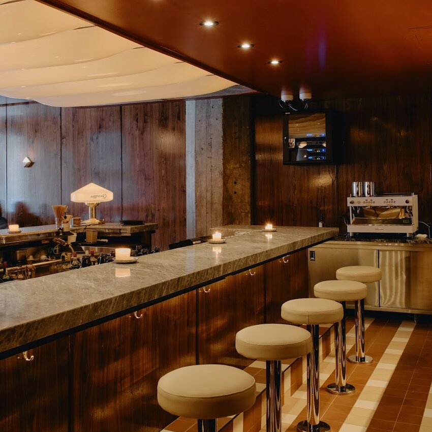 Prince Pub -  Restaurants Near: H3B0G4