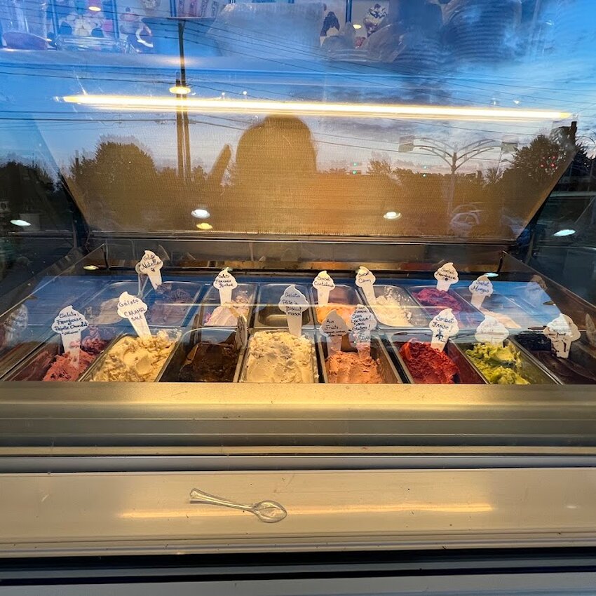 Leche Creme -  Restaurants Near: J6T1W9