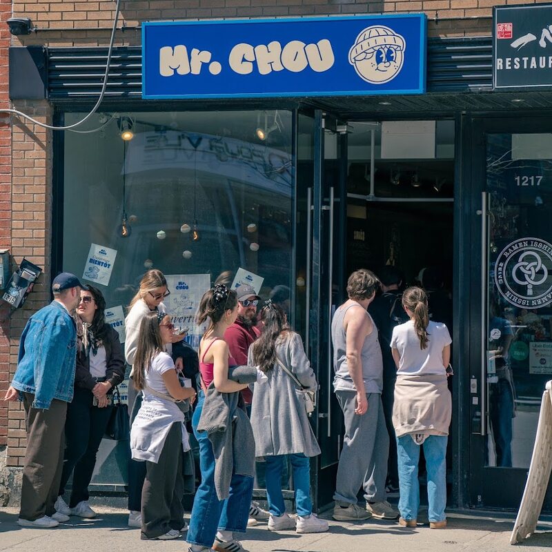 Mr.Chou - Poutine, Tea, Pastries Restaurants in Montreal