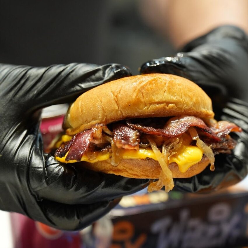 WEEZY SMASH BURGER Restaurant
