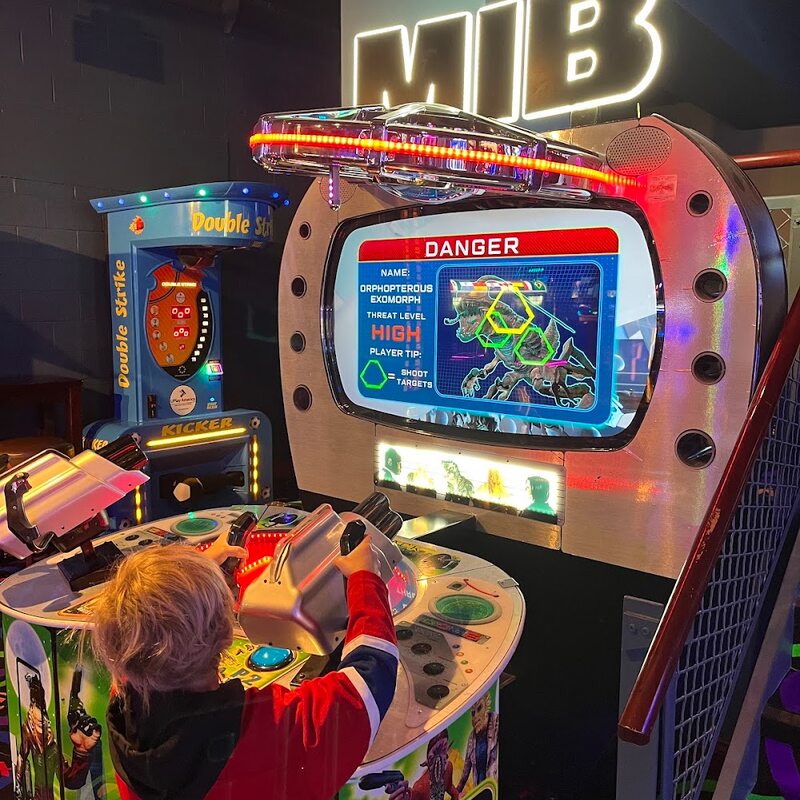 MIRA MTL FORUM SPORTS BAR - Restaurants Pizza, Libanais de Montr&eacute;al