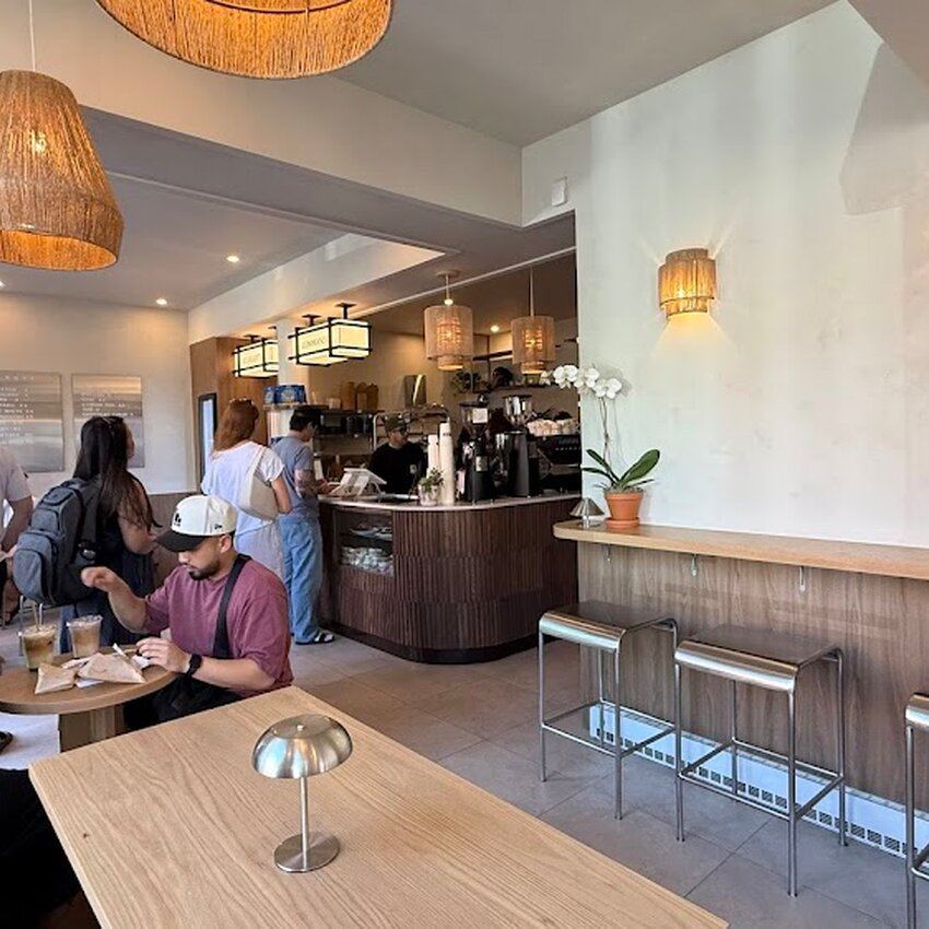 Caf&eacute; Kuya - Restaurants pr&egrave;s de: H4C1P6