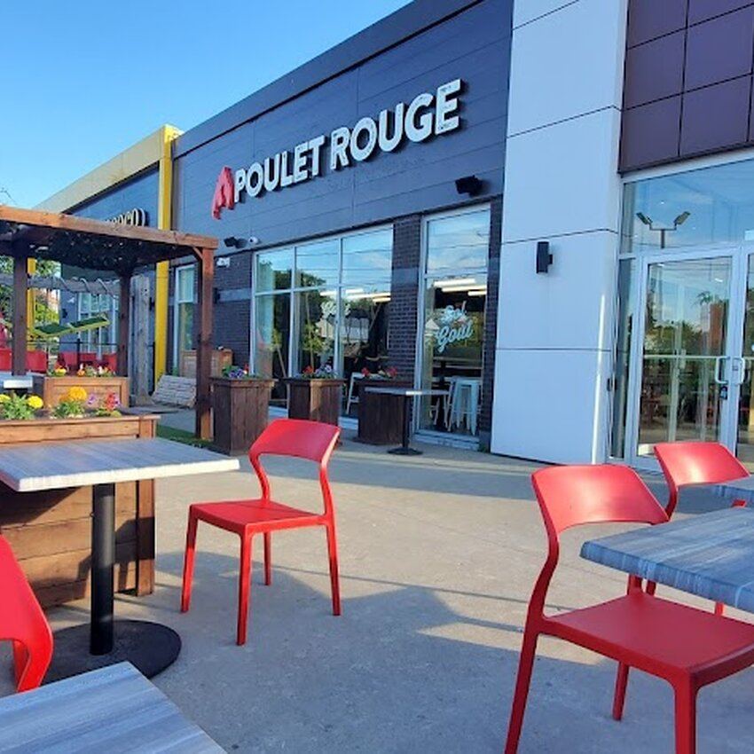 Poulet Rouge - Restaurants près de: J6E3E1