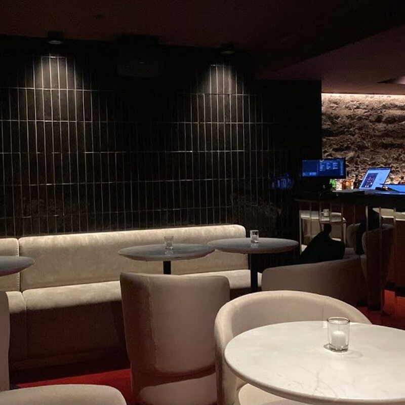 Marilyn's - Bars, Modern British Restaurants in Montreal