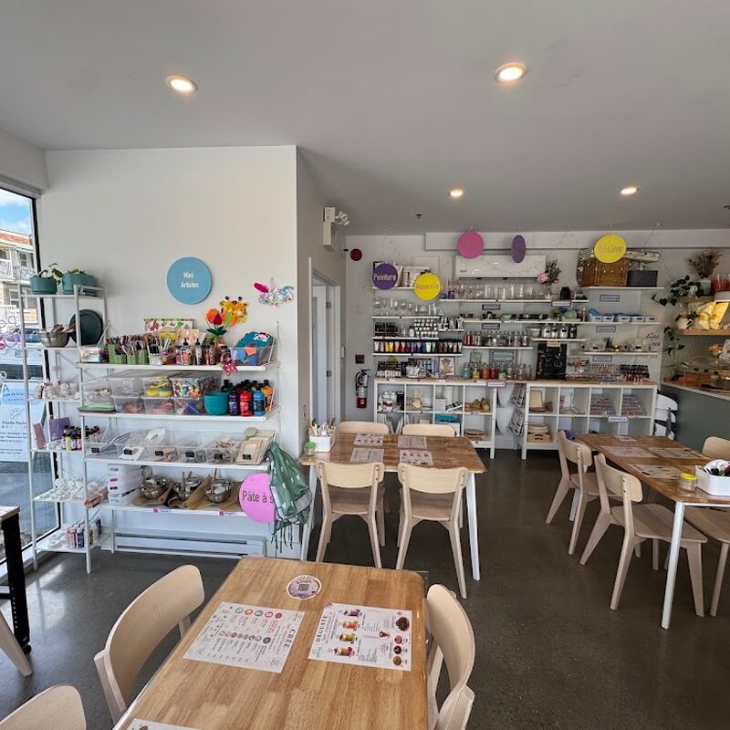 Palette Pastel - Creative, Caf&eacute;s Restaurants in Montreal