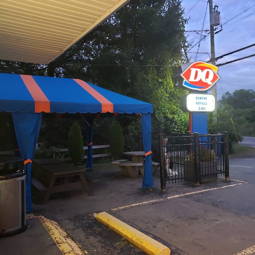 Dairy Queen - Restaurants in L&eacute;ry