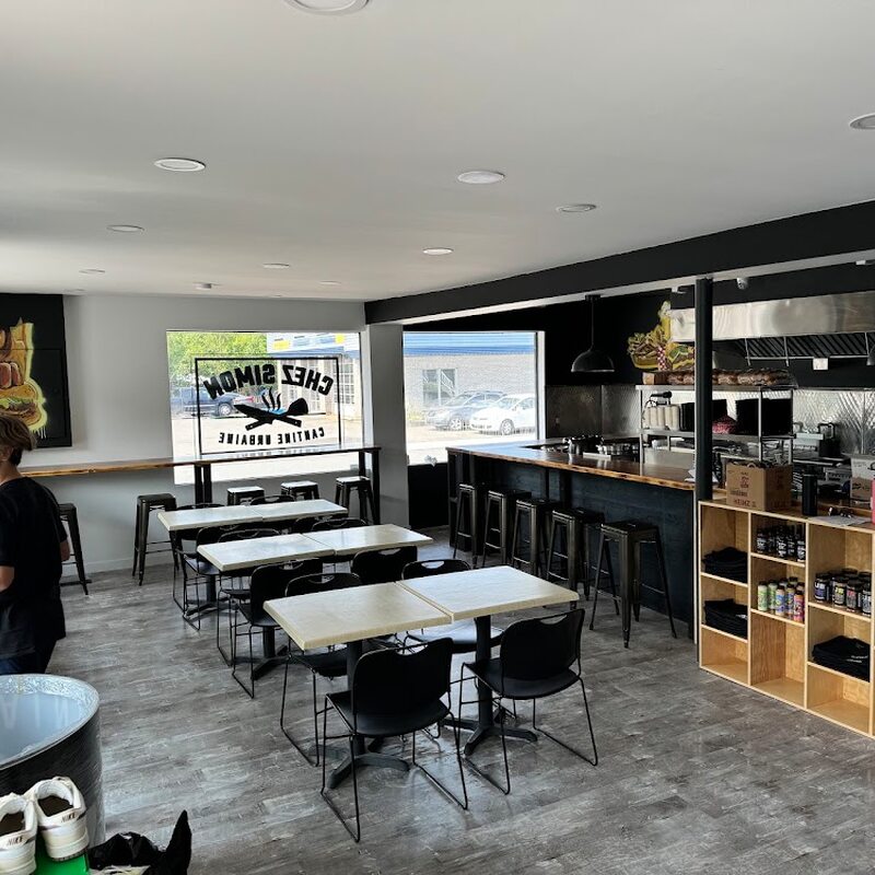 Chez Simon Cantine Urbaine - Restaurants in Longueuil