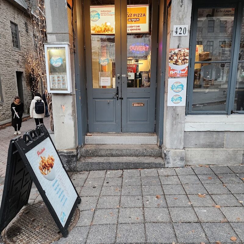 Poutine Bergeron Cantine - Poutine in Old Montreal