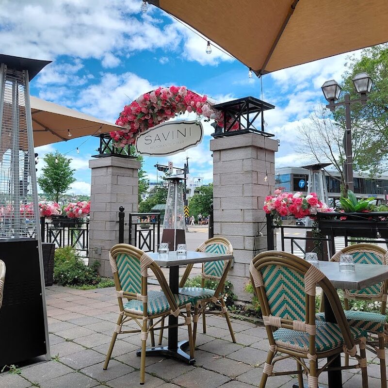 Savini - Terrace Restaurants in Quebec