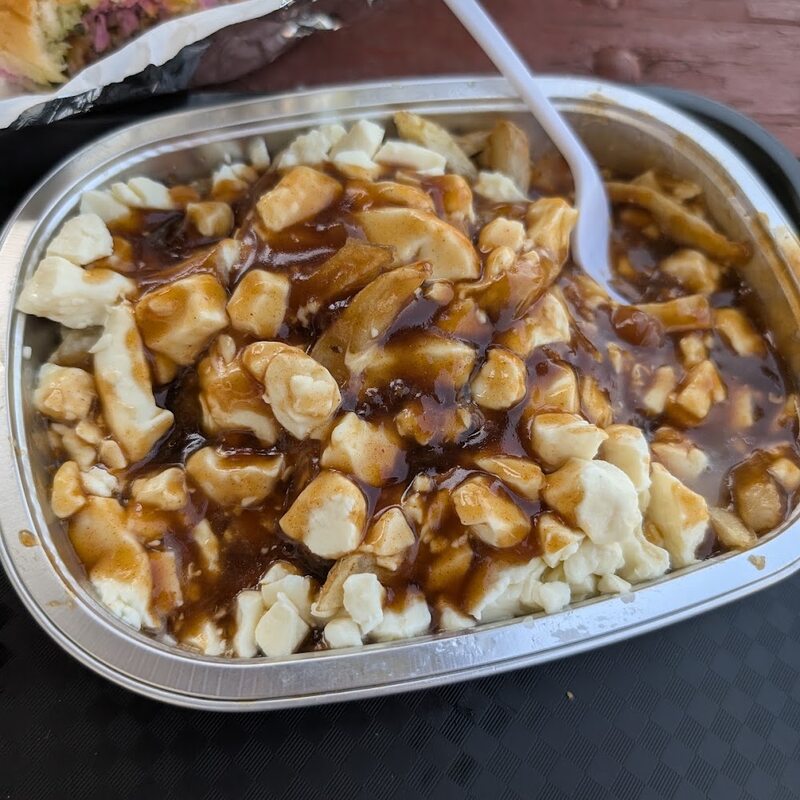 Chez TT - Poutine, Breakfast Restaurants in Mirabel