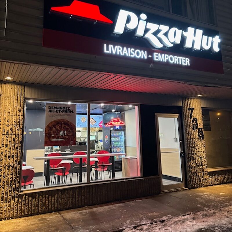 Pizza Hut Restaurant