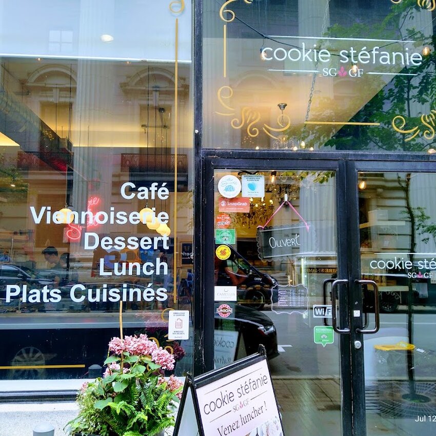 Caf&eacute; Vienne -  Restaurants Near: H2Y2A6