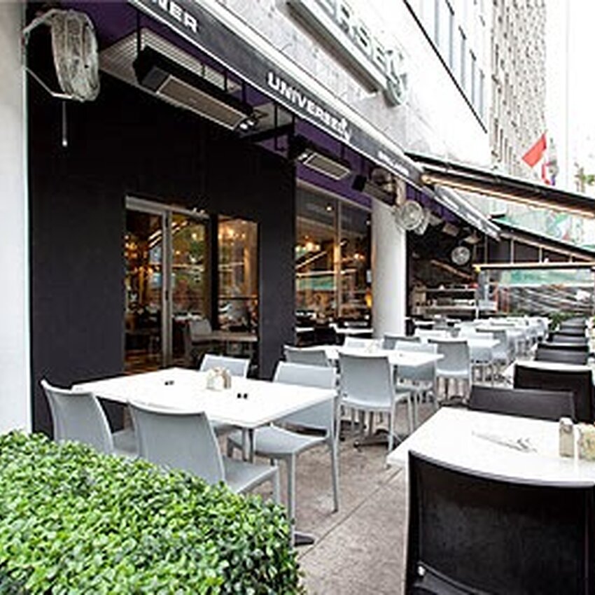 Universel D&eacute;jeuners et Grillades - Restaurants Brunch pr&egrave;s de: H3A2W7