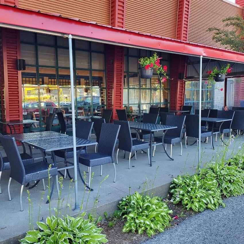 Cora D&eacute;jeuners et d&icirc;ners - Restaurants pr&egrave;s de: J6E6X6