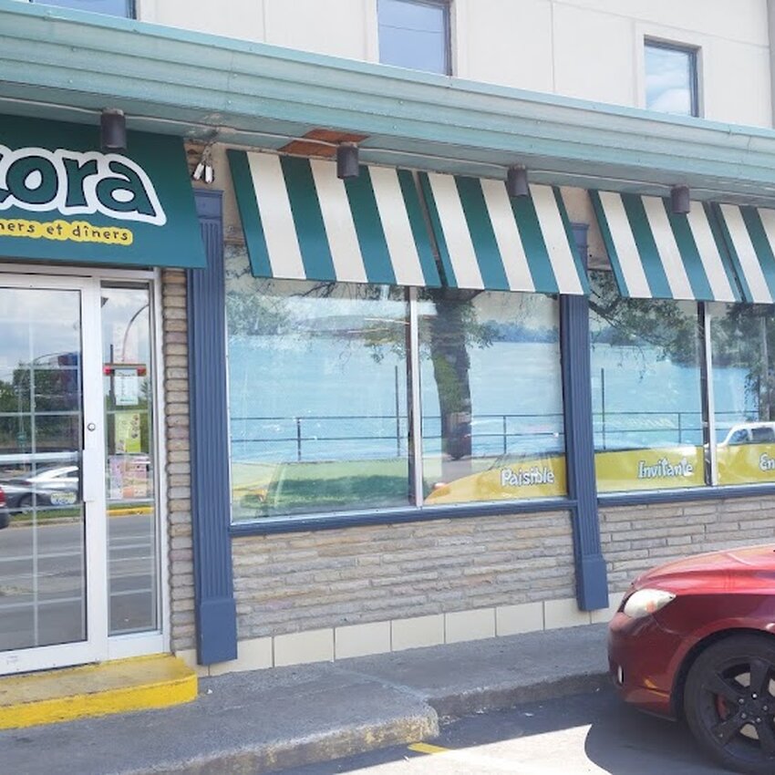 Cora Déjeuners et dîners - Brunch Restaurants Near: J7V2X3