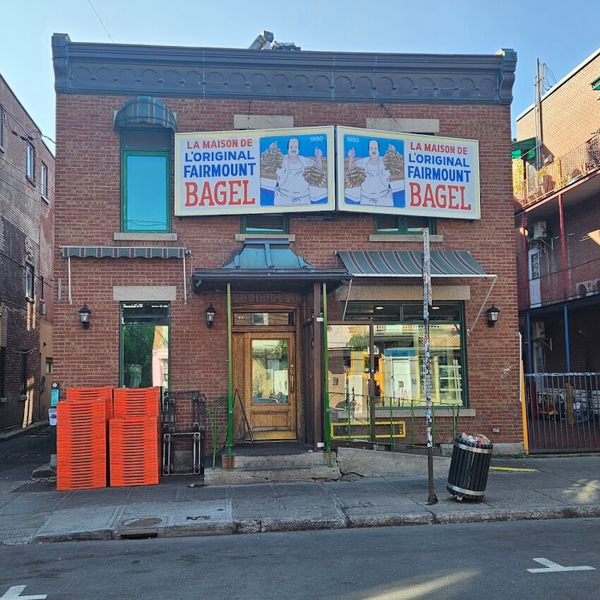 Fairmount Bagel Bakery - Fish & Chips, Bagels, Poutine Restaurants Near: H2V4E4
