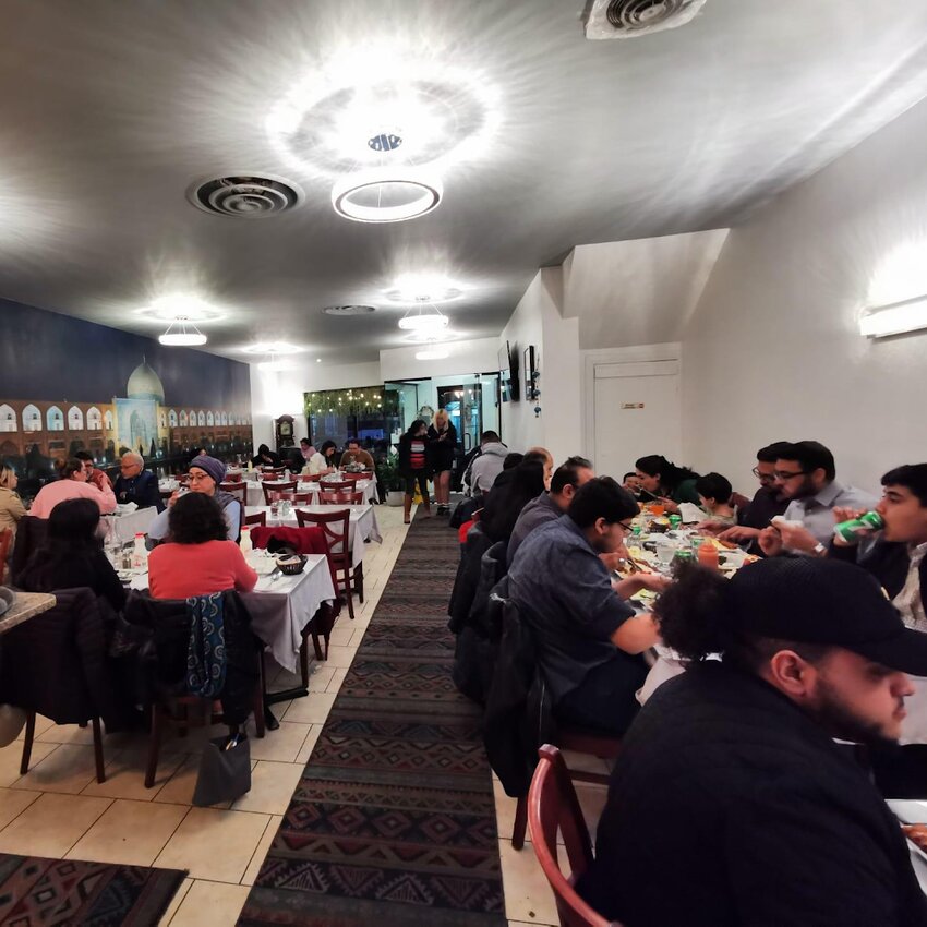 Khorasan Kabab - Restaurants Kebab, Iraniens pr&egrave;s de: H4E3H5