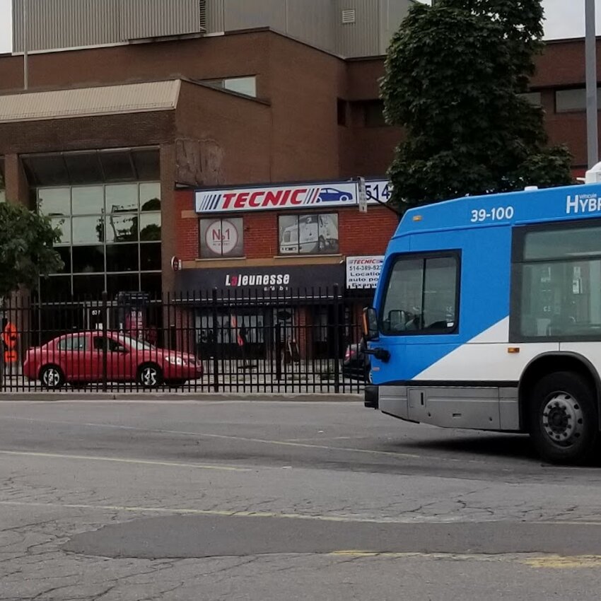 Bar Lajeunesse -  Restaurants Near: H7E2N1