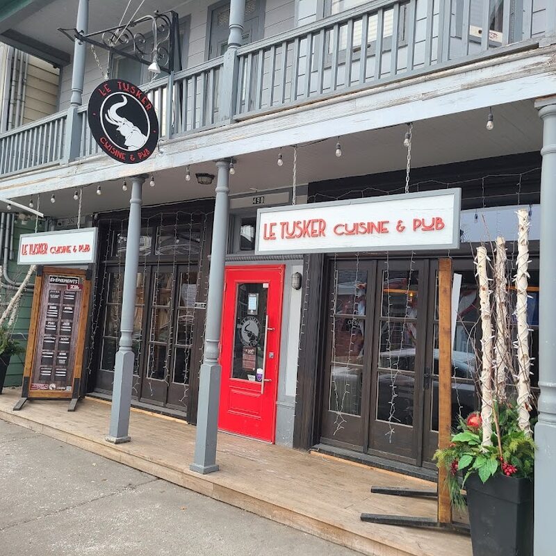 Le Tusker Cuisine et Pub Restaurant