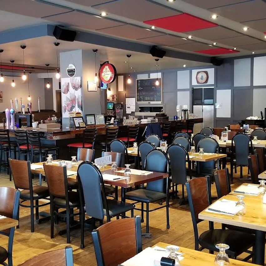 La Porte des Laurentides -  Restaurants Near: J5M2W1