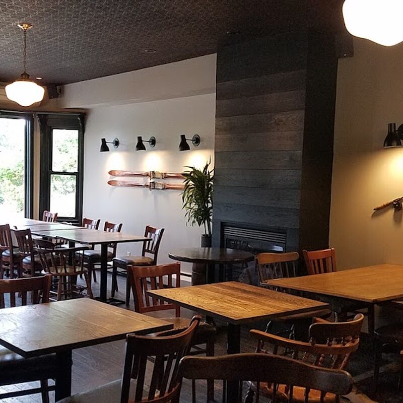 Au Coin Pub Gastronomique - Restaurants de Montréal