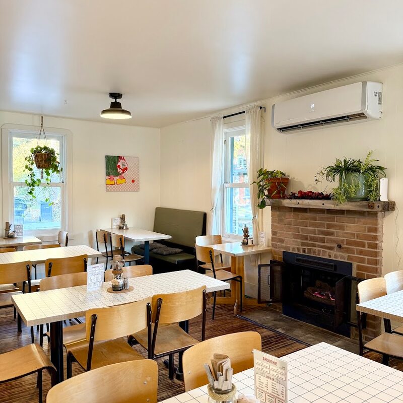 Charlotte café - Restaurants Fusion, Cafés de Montréal