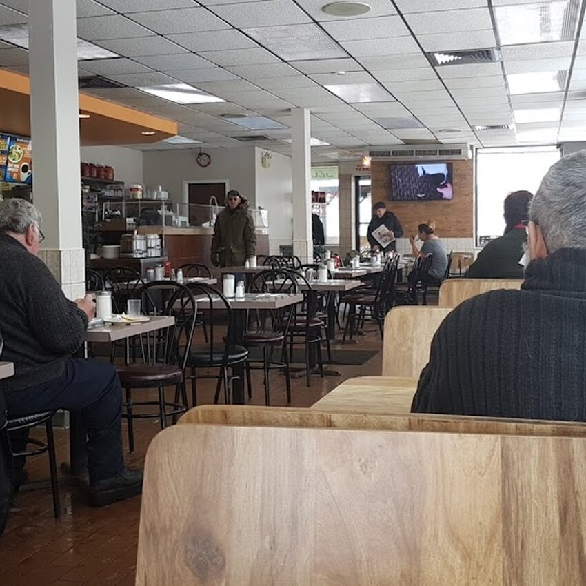 Déli Plus - Restaurants Brunch près de: H2G1K3